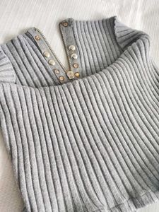 Gray Ribbed Zipper Top ❣️