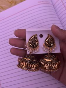 Gold Plated Earring With Free Small Earrings