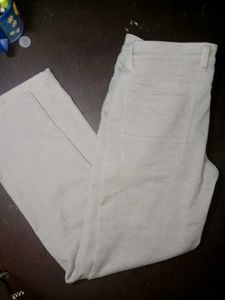 Stylish Off-White Jeans