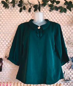 Size M/L 🎁Buy 2 Get 1 Free 🎁Green Collar Top