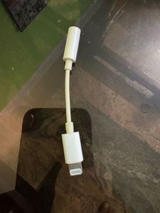 Apple Lightning to 3.5mm Adapter