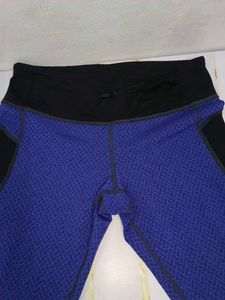 (1200)Athleta Blue Patterned Leggings