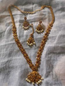 Vintage Gold-Tone Necklace, Earrings & Tikka Set