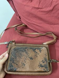 Baggit sling Bag