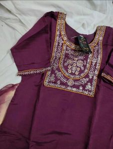 Completely New Kurta Pant Dupatta 3pc Set