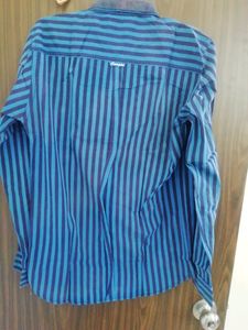 BLUE AND BLACK LINING SHIRT