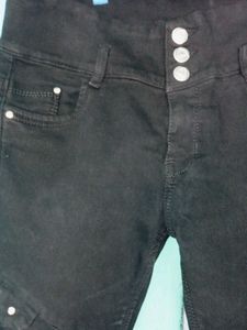 Black High-Waisted Jeans