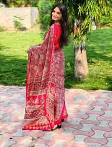 Elegant Red Printed Saree