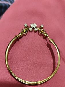 Floral Bangle Bracelet