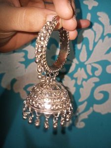 Earings