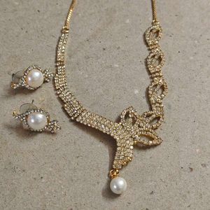 faux pearl and Ad Jewelry Set