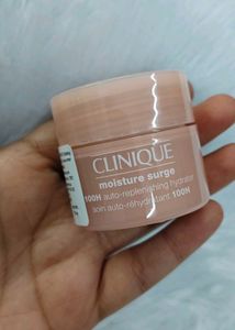 Clinique Moisture Surge 100H