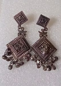 Oxidized Studs