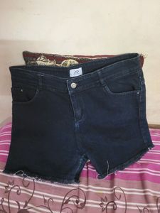 Stylish Black Denim Shorts - Very Comfortable!
