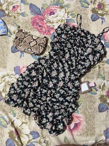 Floral Ruched Dresss , Very Very Pretty 🥹🤌🏻
