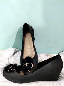 Ket Importa Black Wedges