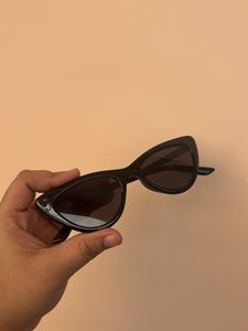 Chic Cat-Eye Sunglasses