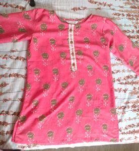 Pink Floral Print Short Kurti