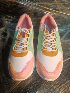 Women&#39;s  Sneakers