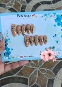 Gold Floral Press-On Nails