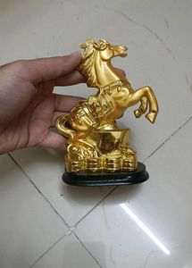 Golden Horse Showpiece