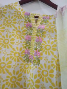 Beautiful and elegant Floral Kurta Set