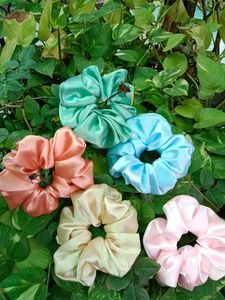 Any 2 Xl Size Scrunchies