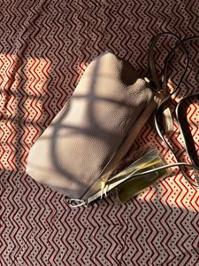 Esbeda Sling Bag