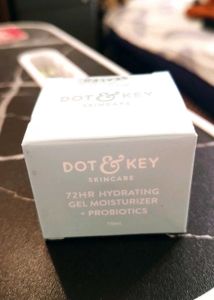 Dot &amp; Key Moisturizer With Freebie