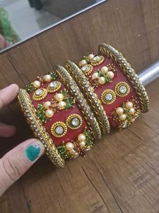 TRADITIONAL BANGLES SET