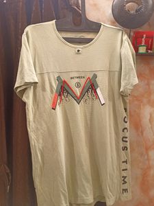 T-Shirts 2 Combo Casual Too Good Condition