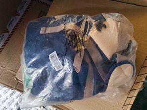 BabyGo Kids Carrier - Like New!
