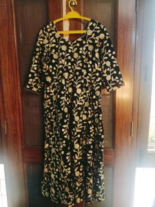 Elegant Black Velvet Floral Dress