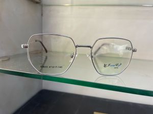 Iconic Eye Metal Glasses