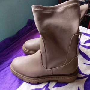 H&amp;M Chelsea Boots