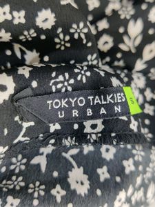 TokyoTalkies Black Printed Ruched Dress(Women's)