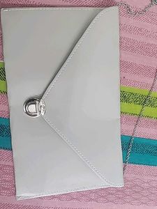 Elegant Clutch with Chain