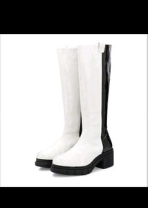 KNEE HIGH BOOTS IN GREAT CONDITION