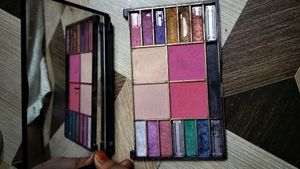 Glitter Pallet And Pigmented Eyeshadow Pallete