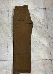 BERSHKA LIGHT BROWN CARGO JEANS (32)