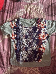 Grey floral tshirt
