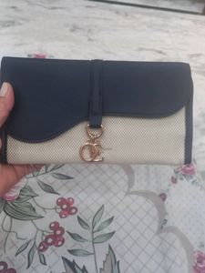 Hand Clutch In Oriflame