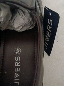 Mens Formal New Shoes (UK6)