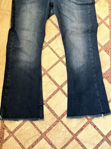 Women’s Flared Blue Jeans