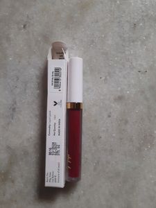 Myglamm Lit Liquid Velvet Matte Lipstick 1