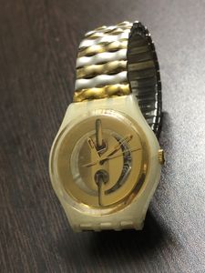 Swatch Golden Ladies Watch Strechable Metal Strap