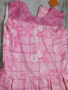 PINK WOMEN GOWN FOR PARTY