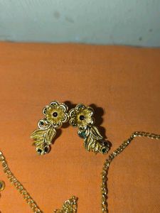 Floral Gold-Tone Necklace &amp; Earring Set