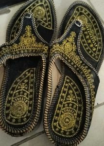 Embroidered Ethnic Sandals