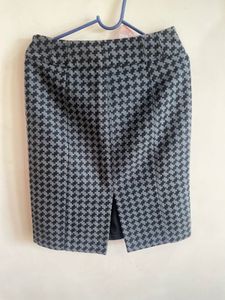 Ann Taylor Houndstooth Skirt